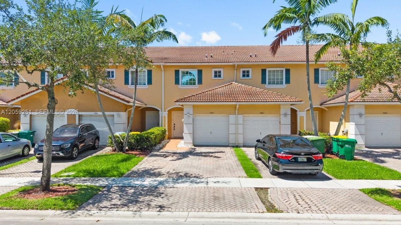 7929 Tuscany Dr, Tamarac, FL 33321 Photo