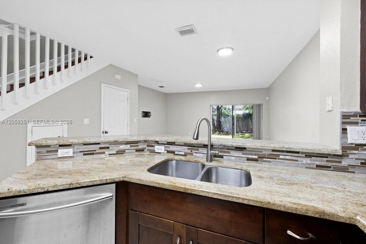 7929 Tuscany Dr, Tamarac, FL 33321 Photo