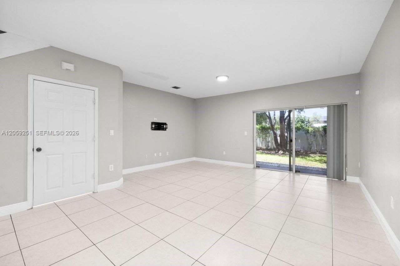 7929 Tuscany Dr, Tamarac, FL 33321 Photo