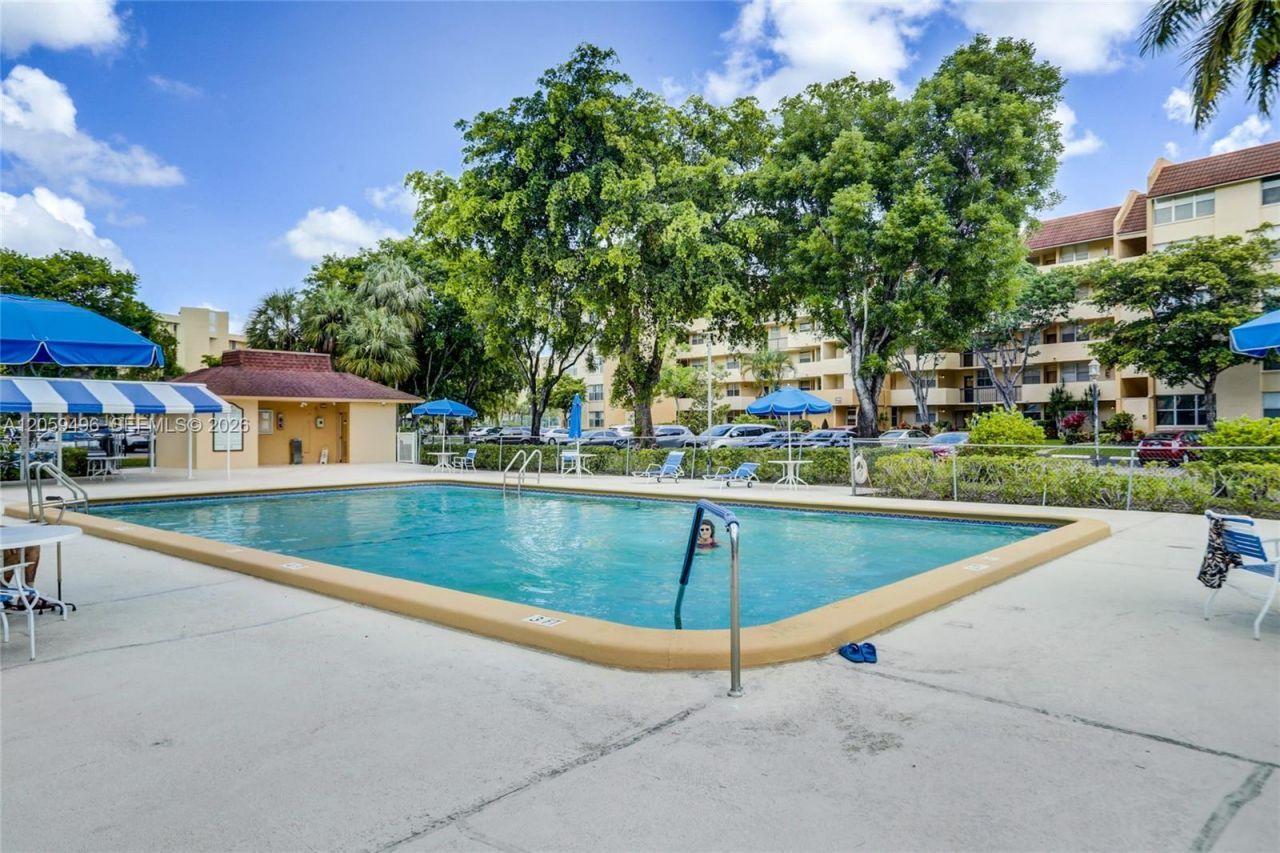 3821 Environ Blvd , Unit 406, Lauderhill, FL 33319 Photo