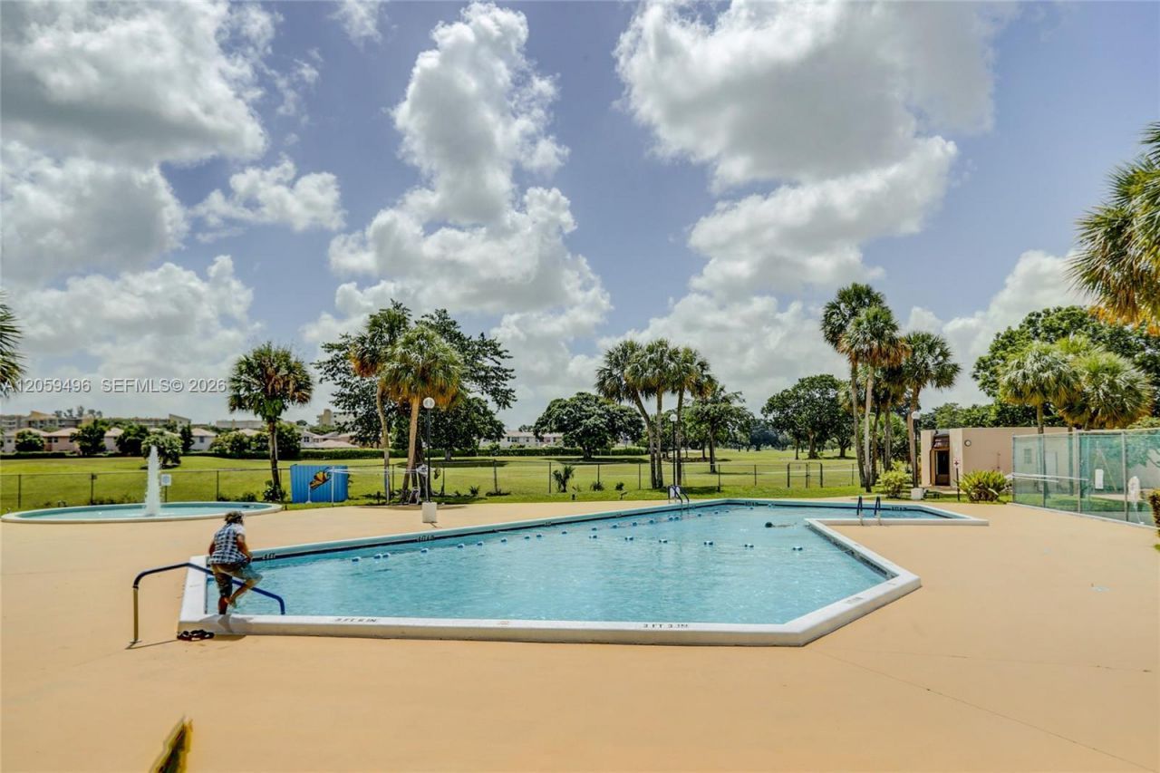 3821 Environ Blvd , Unit 406, Lauderhill, FL 33319 Photo