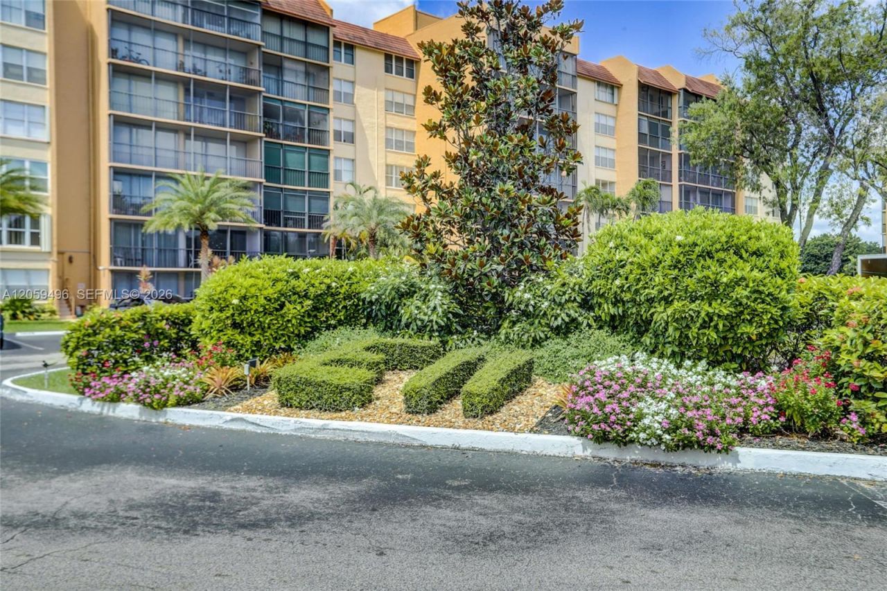 3821 Environ Blvd , Unit 406, Lauderhill, FL 33319 Photo