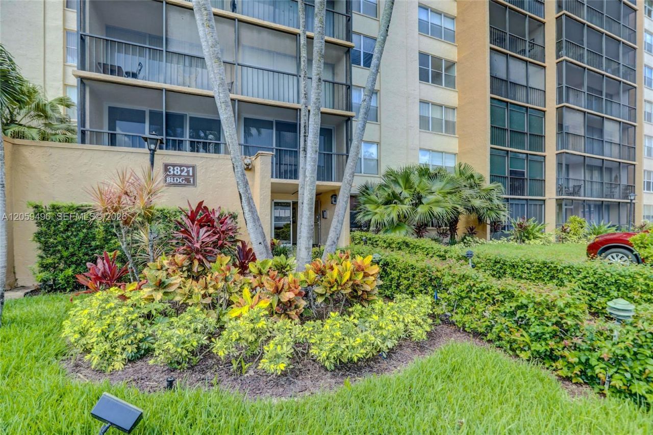 3821 Environ Blvd , Unit 406, Lauderhill, FL 33319 Photo