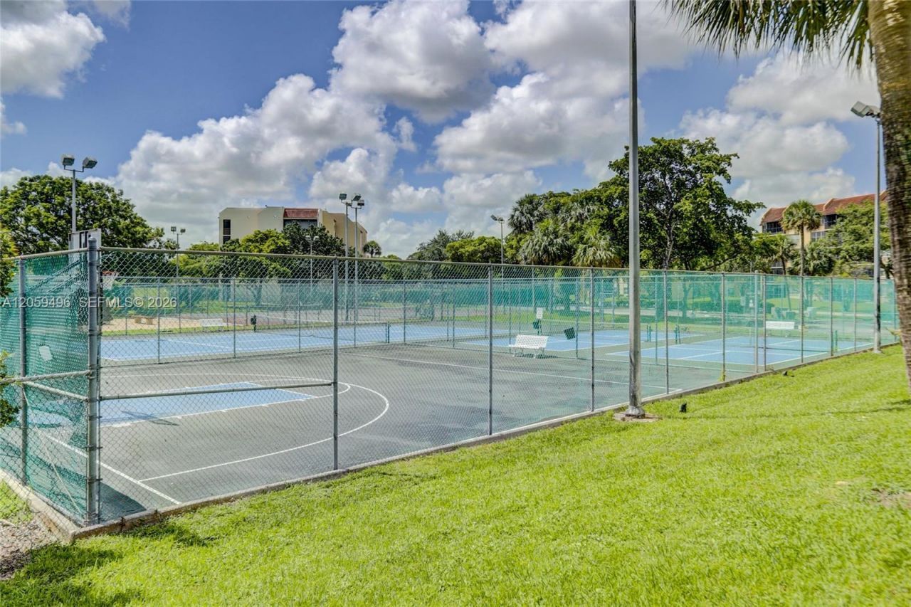 3821 Environ Blvd , Unit 406, Lauderhill, FL 33319 Photo
