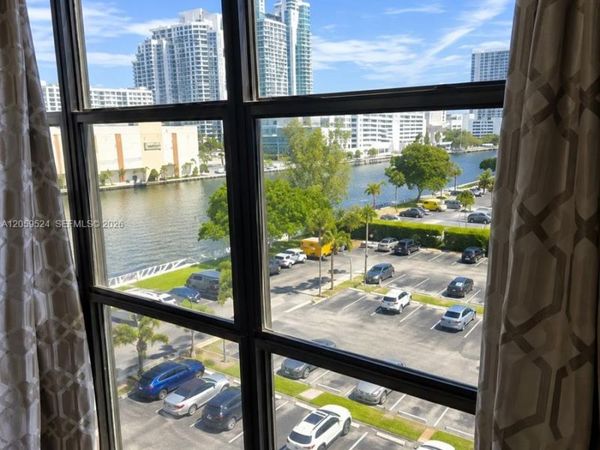 800 Parkview Dr, Unit 716, Hallandale Beach, FL 33009