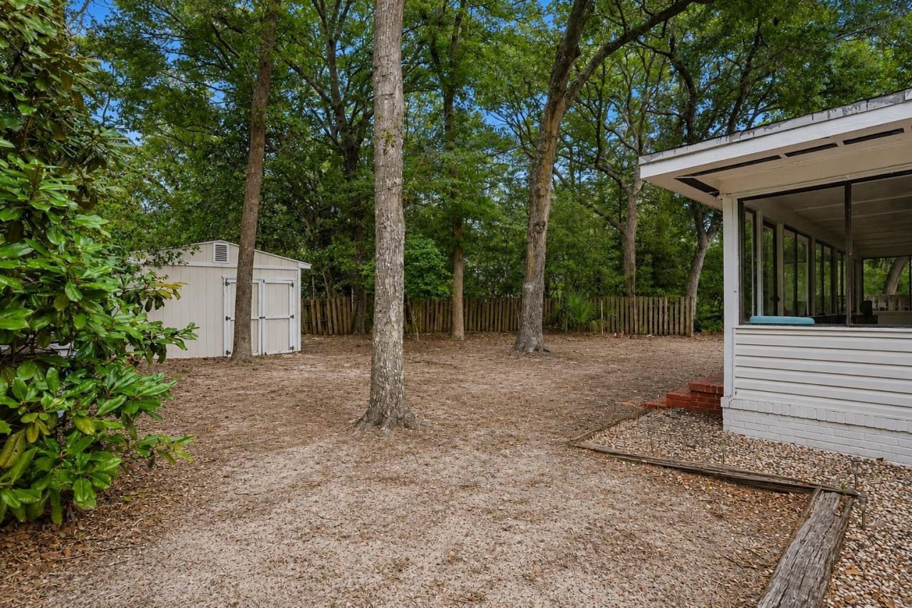 231 Live Oak Ln.  Photo 23