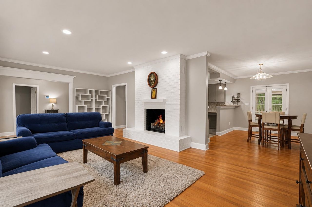 231 Live Oak Ln.  Photo 9