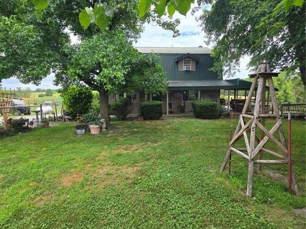 6405 State Route Mm , Birch Tree, MO 65438