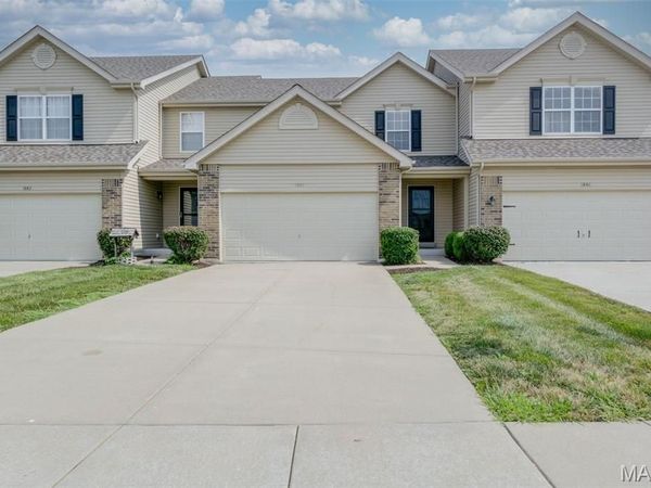 1844 Sterling Oaks Drive, St Peters, MO 63376