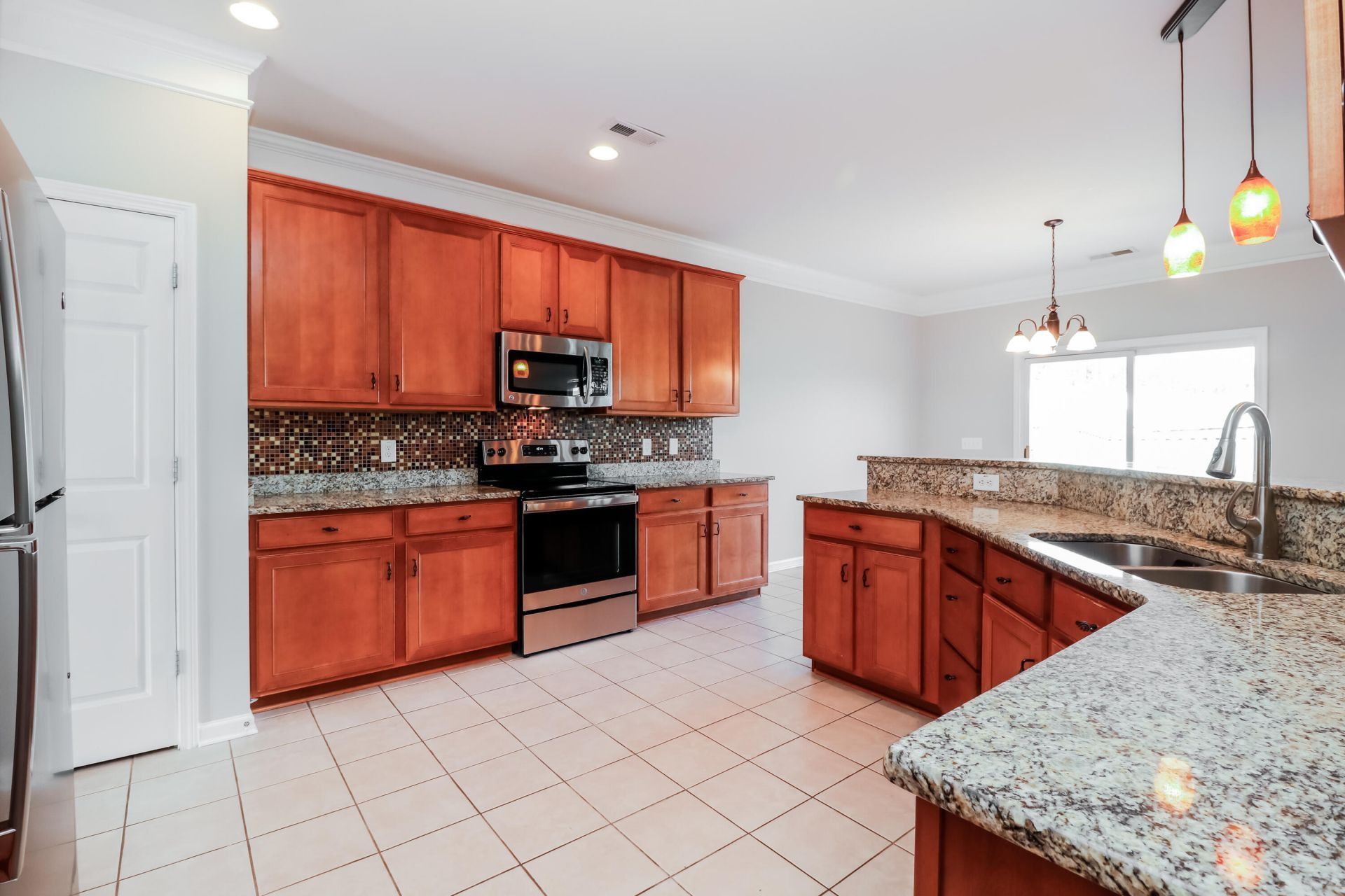 302 Sanctuary Park Drive Photo 8