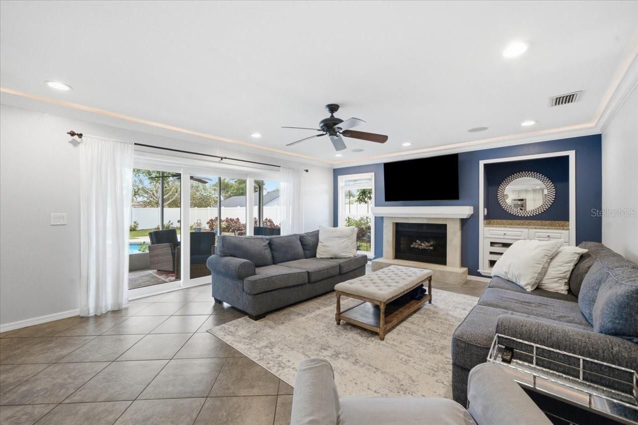 13101 Burnes Lake Drive, Tampa, FL 33612 Photo