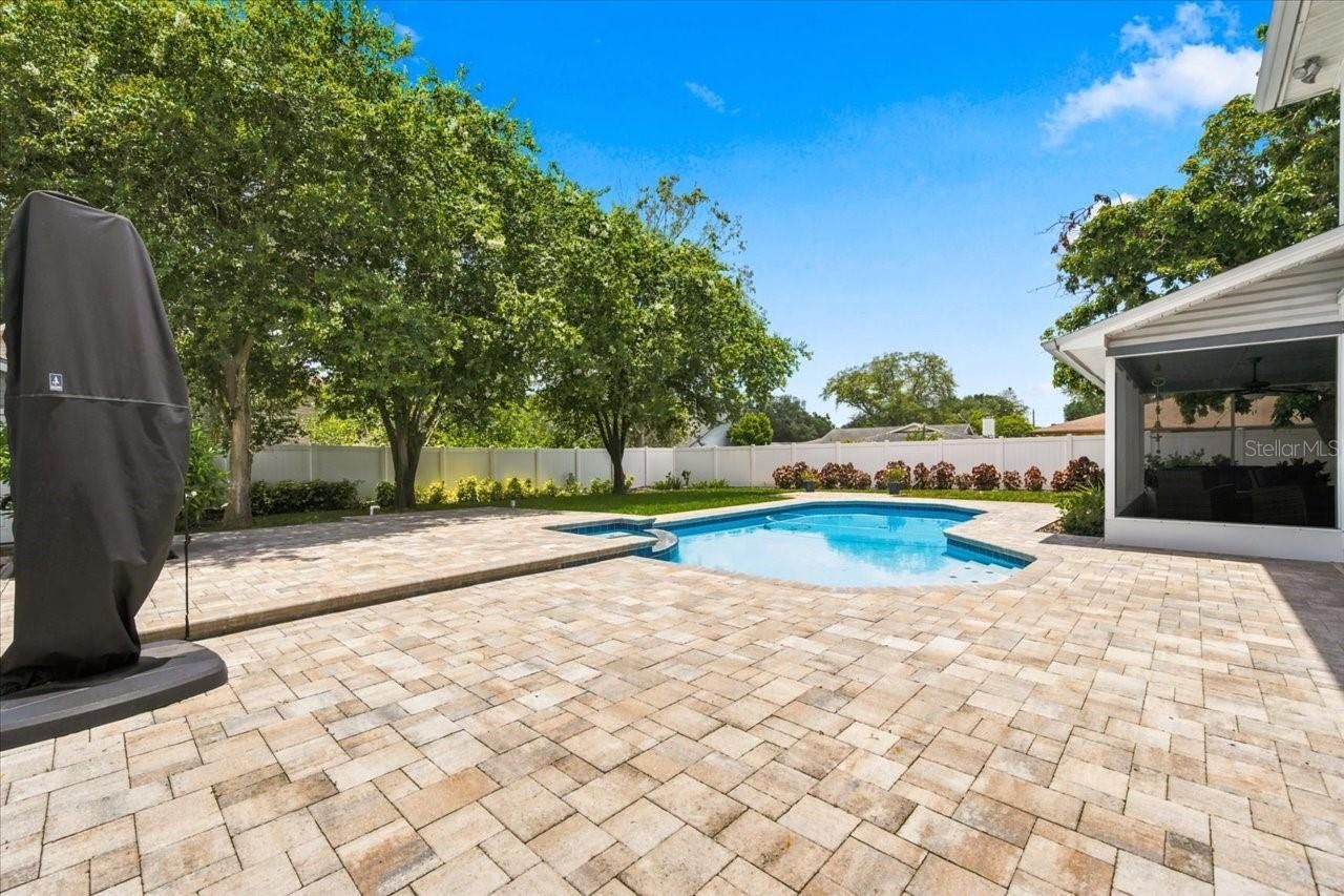 13101 Burnes Lake Drive, Tampa, FL 33612 Photo