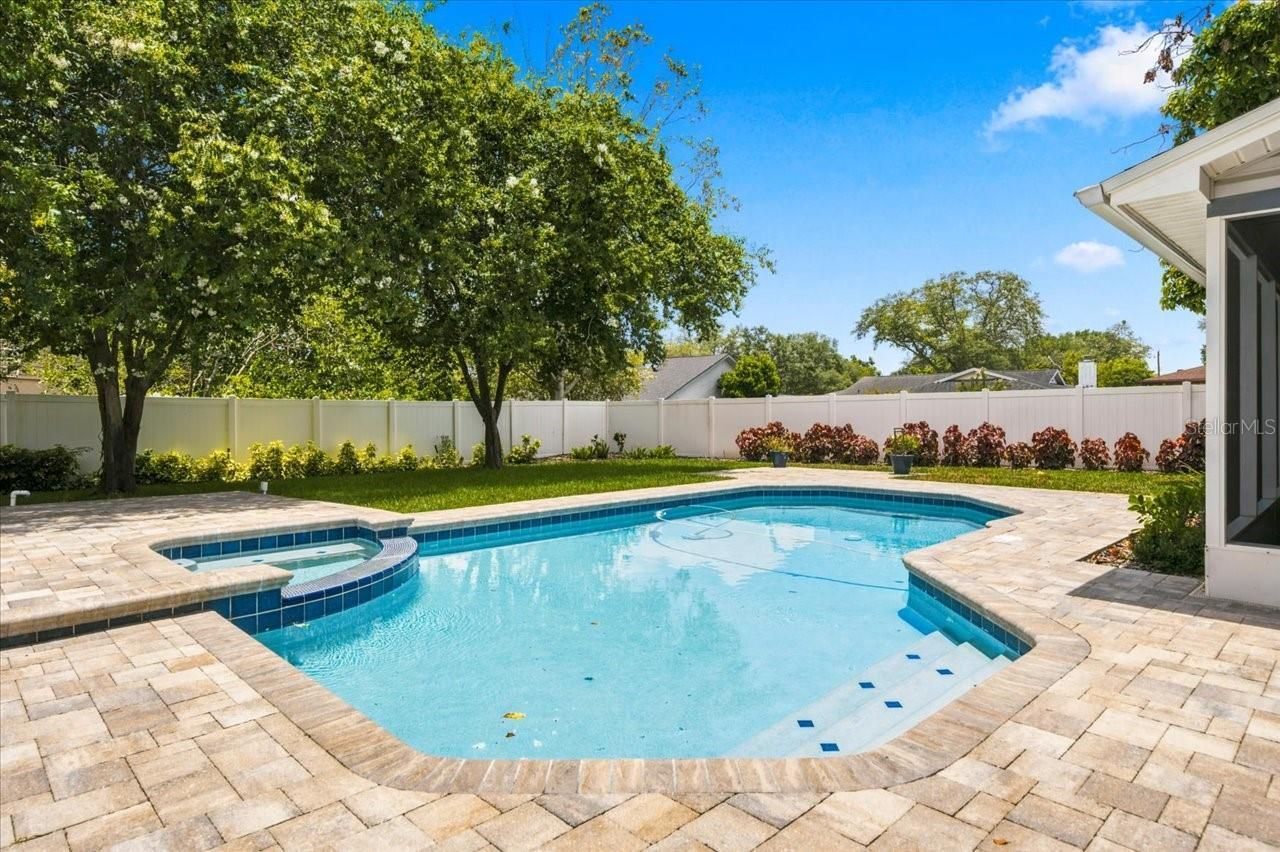 13101 Burnes Lake Drive, Tampa, FL 33612 Photo