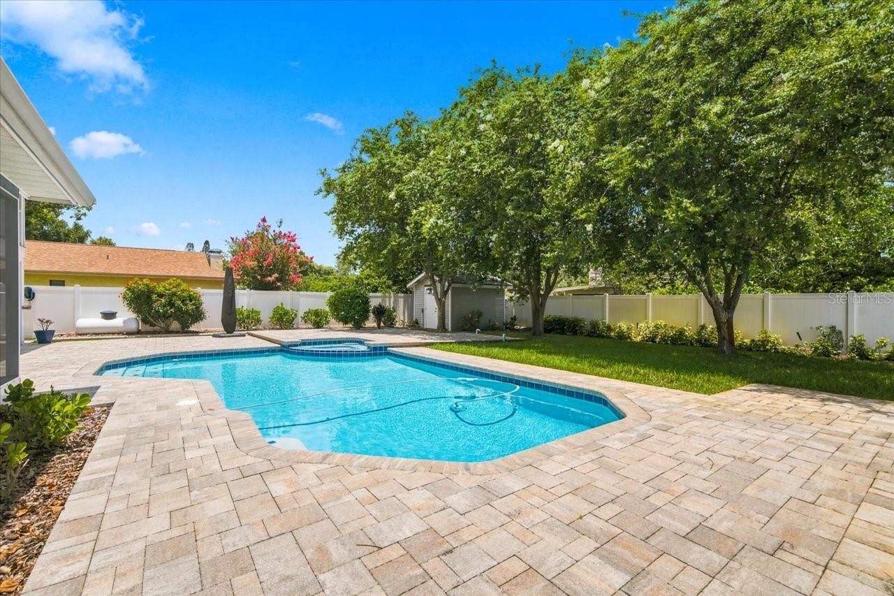 13101 Burnes Lake Drive, Tampa, FL 33612 Photo