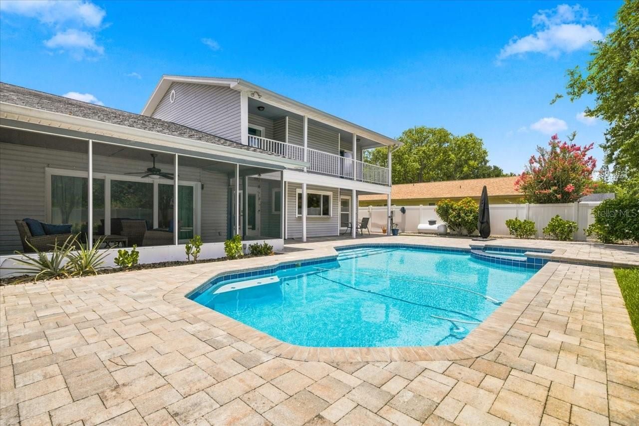13101 Burnes Lake Drive, Tampa, FL 33612 Photo