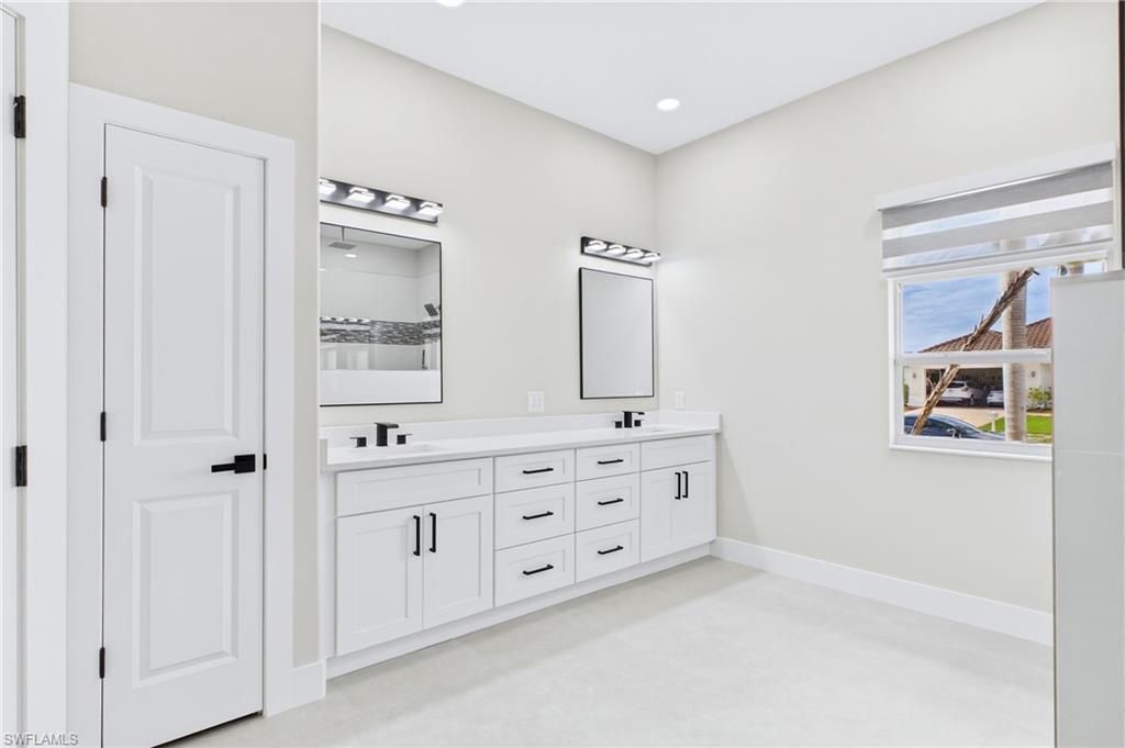 1817 Lagoon Ln , Cape Coral, FL 33914 Photo