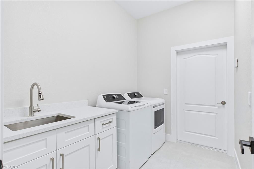 1817 Lagoon Ln , Cape Coral, FL 33914 Photo