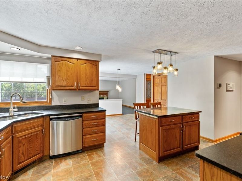 559 Berkshire Drive, Medina, OH 44256 Photo 9