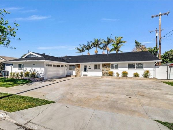 2751 San Carlos, Costa Mesa, CA 92626