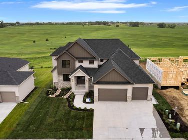 10910 S 222nd Street, Gretna, NE 68028