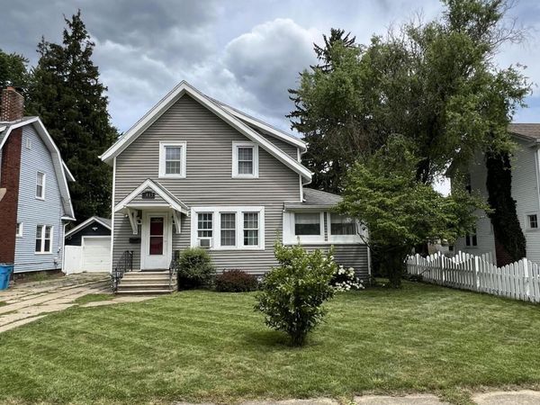 1443 Regent Street, Niles, MI 49120