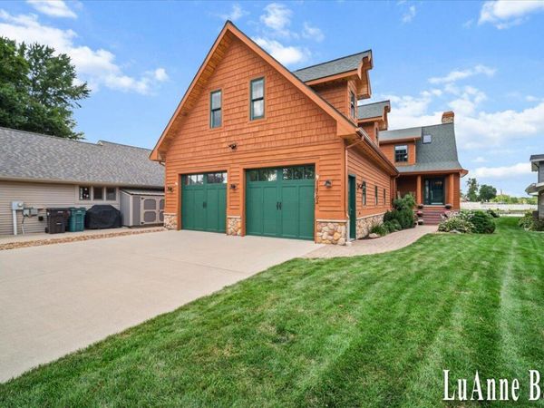 12702 Park Drive, Wayland, MI 49348