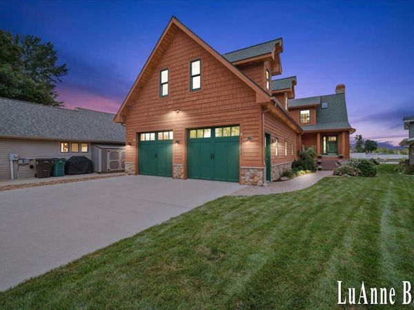 12702 Park Drive, Wayland, MI 49348