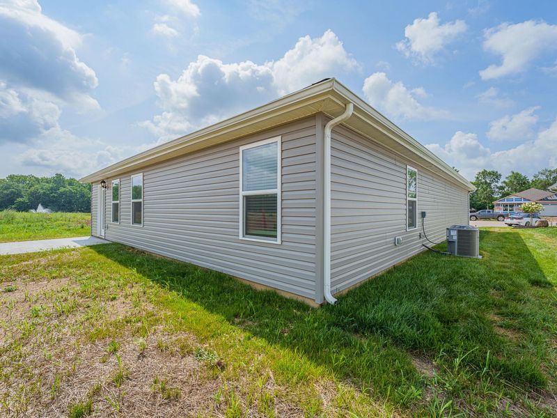 305 Lightfoot Court, New Carlisle, OH 45344 Photo 5