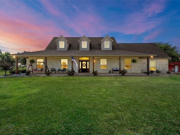 2765 Pleasant Run Road , McGregor, TX 76657