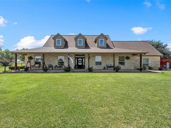 2765 Pleasant Run Road , McGregor, TX 76657