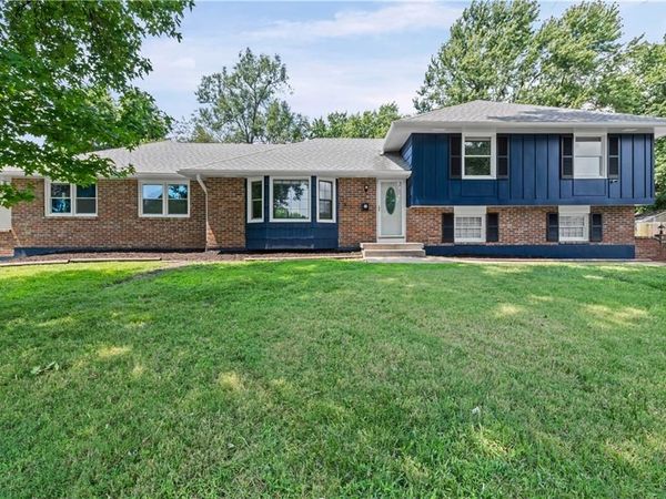 6500 Sterling Avenue, Raytown, MO 64133