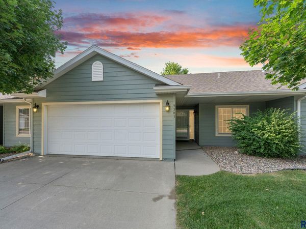 5303 W Eucalyptus Pl, Sioux Falls, SD 57107