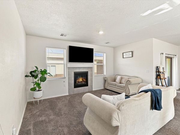 6331 Gannett Drive NE, Rio Rancho, NM 87144