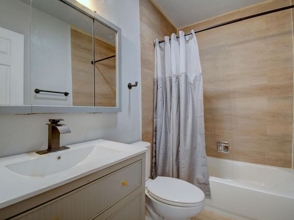 2708 Monroe Street NE, Albuquerque, NM 87110
