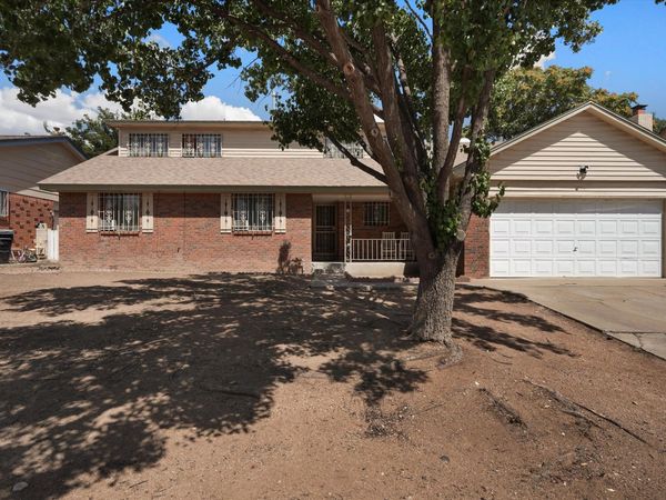 3716 General Stilwell Street NE, Albuquerque, NM 87111
