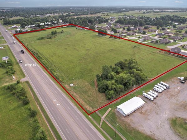 1200 W Cherokee Street , Wagoner, OK 74467