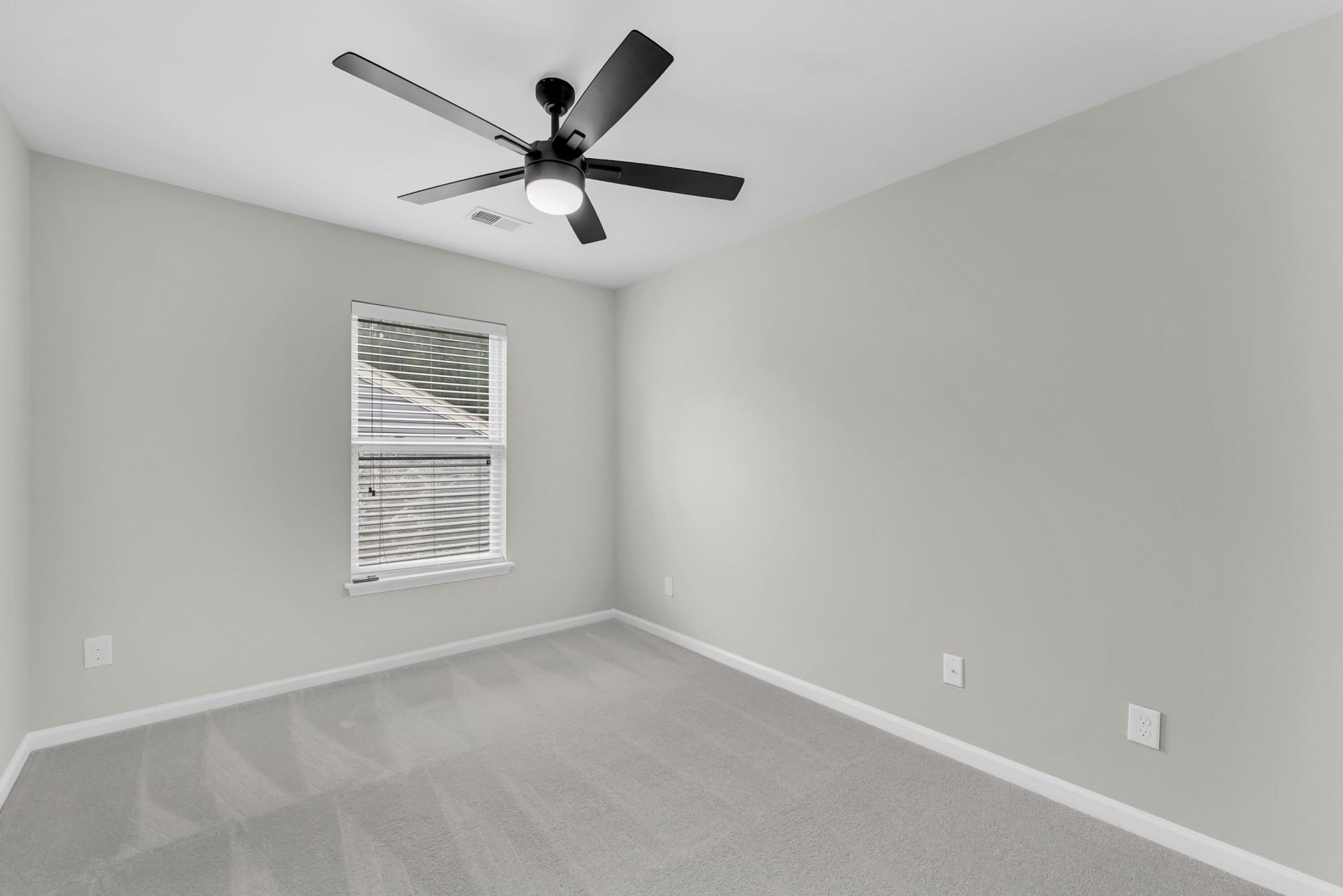 421 Savannah River Drive Photo 17
