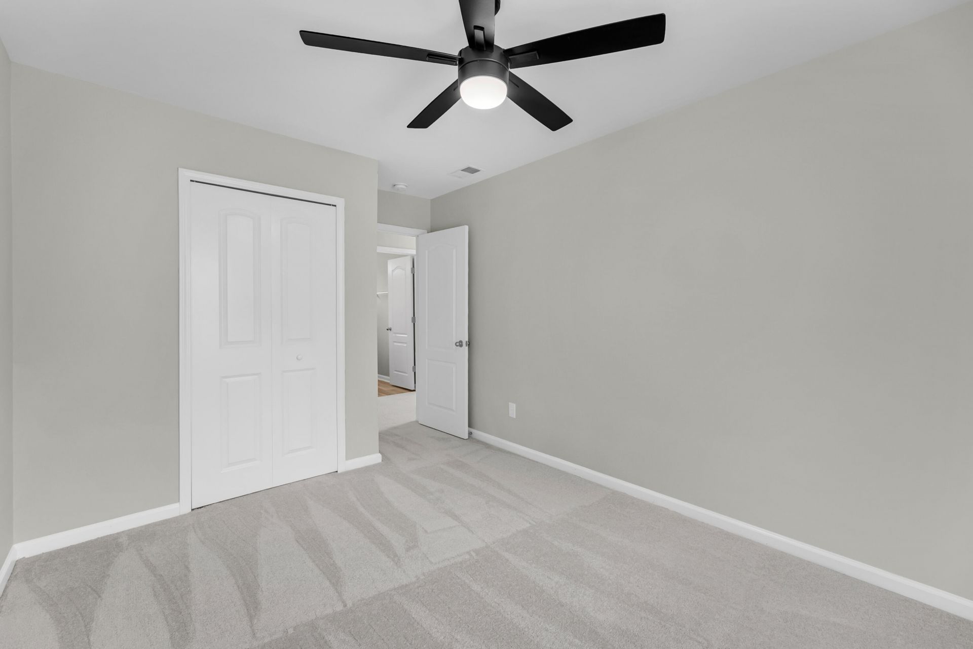 421 Savannah River Drive Photo 18