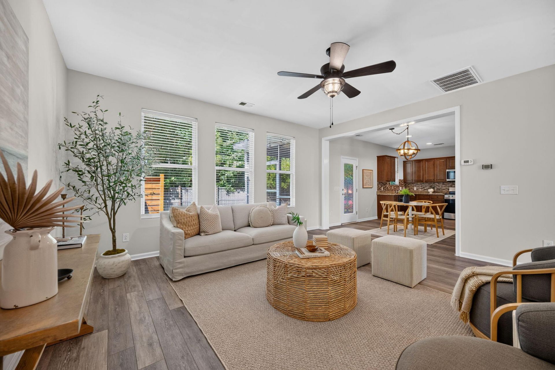 3559 Franklin Tower Drive Photo 9