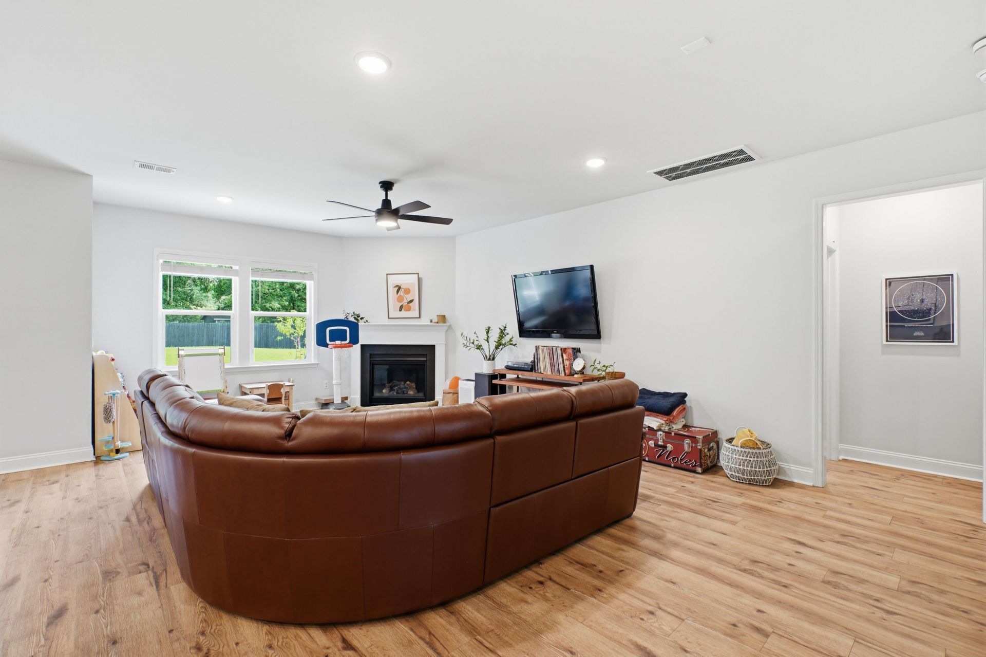 3045 Grinnell Street Photo 8