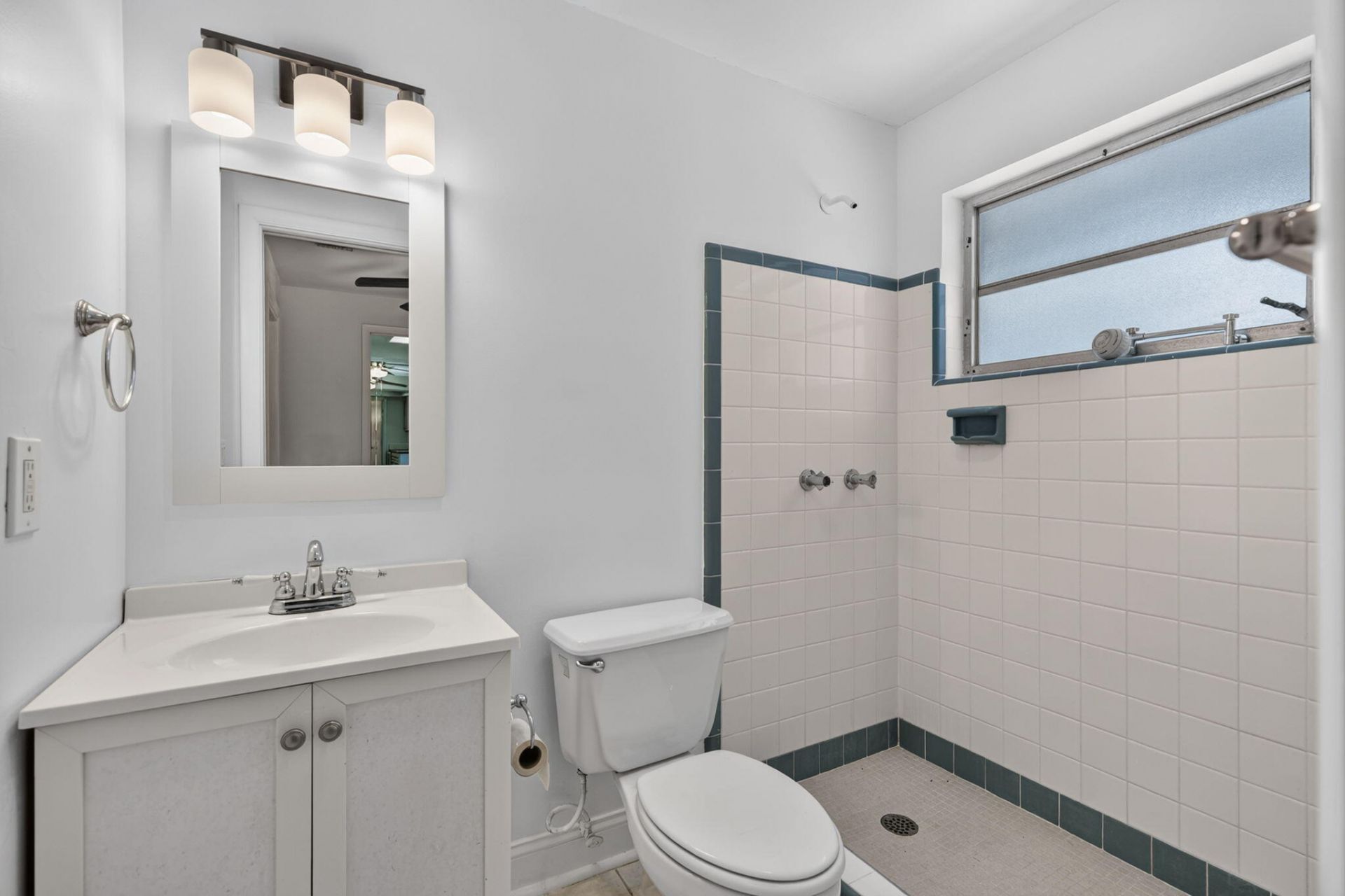101 E Beverly Road E, Jupiter, FL 33469 Photo