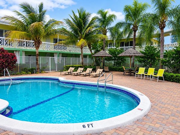 2124 NE 5th Avenue, Unit 103, Wilton Manors, FL 33305