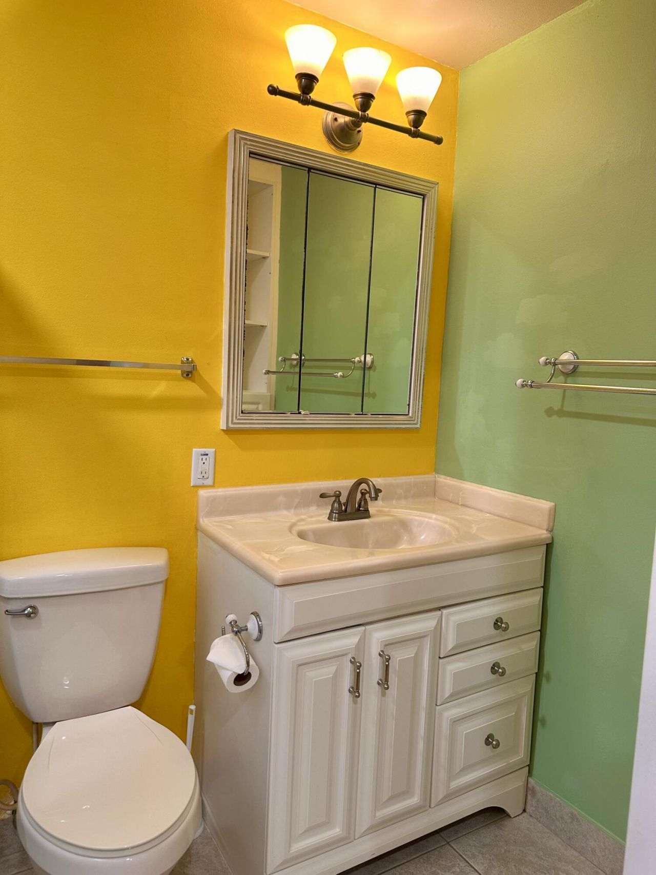 2886 Fernley Drive E, Unit 80, West Palm Beach, FL 33415 Photo