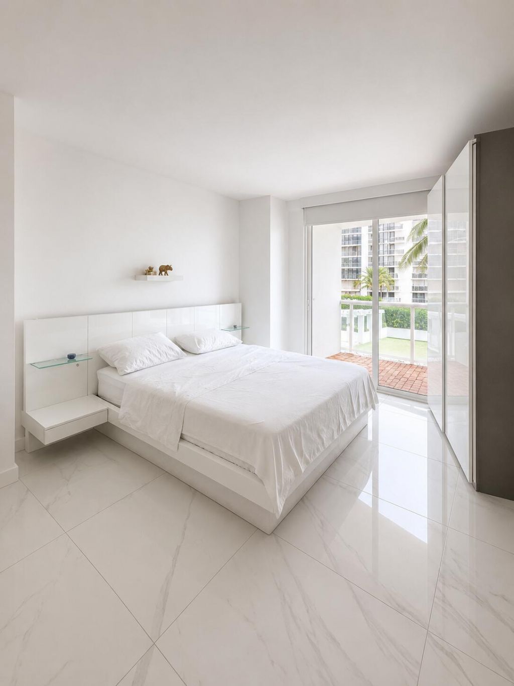 6365 Collins Avenue, Unit 811, Miami Beach, FL 33141 Photo