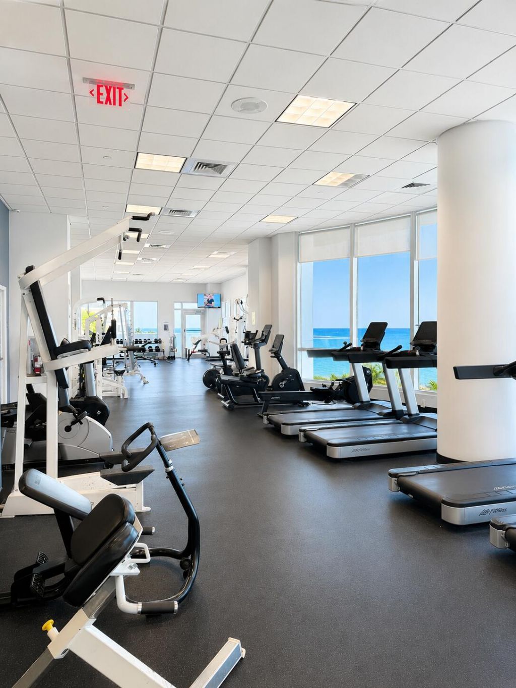 6365 Collins Avenue, Unit 811, Miami Beach, FL 33141 Photo