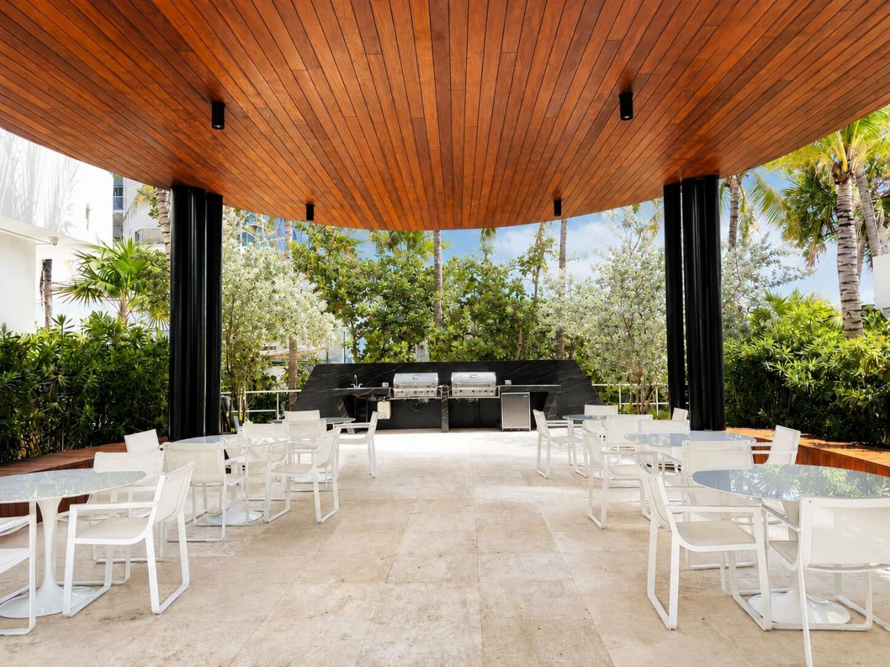 6365 Collins Avenue, Unit 811, Miami Beach, FL 33141 Photo