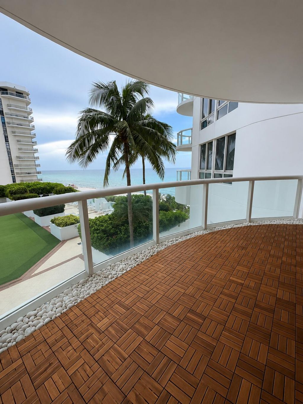 6365 Collins Avenue, Unit 811, Miami Beach, FL 33141 Photo