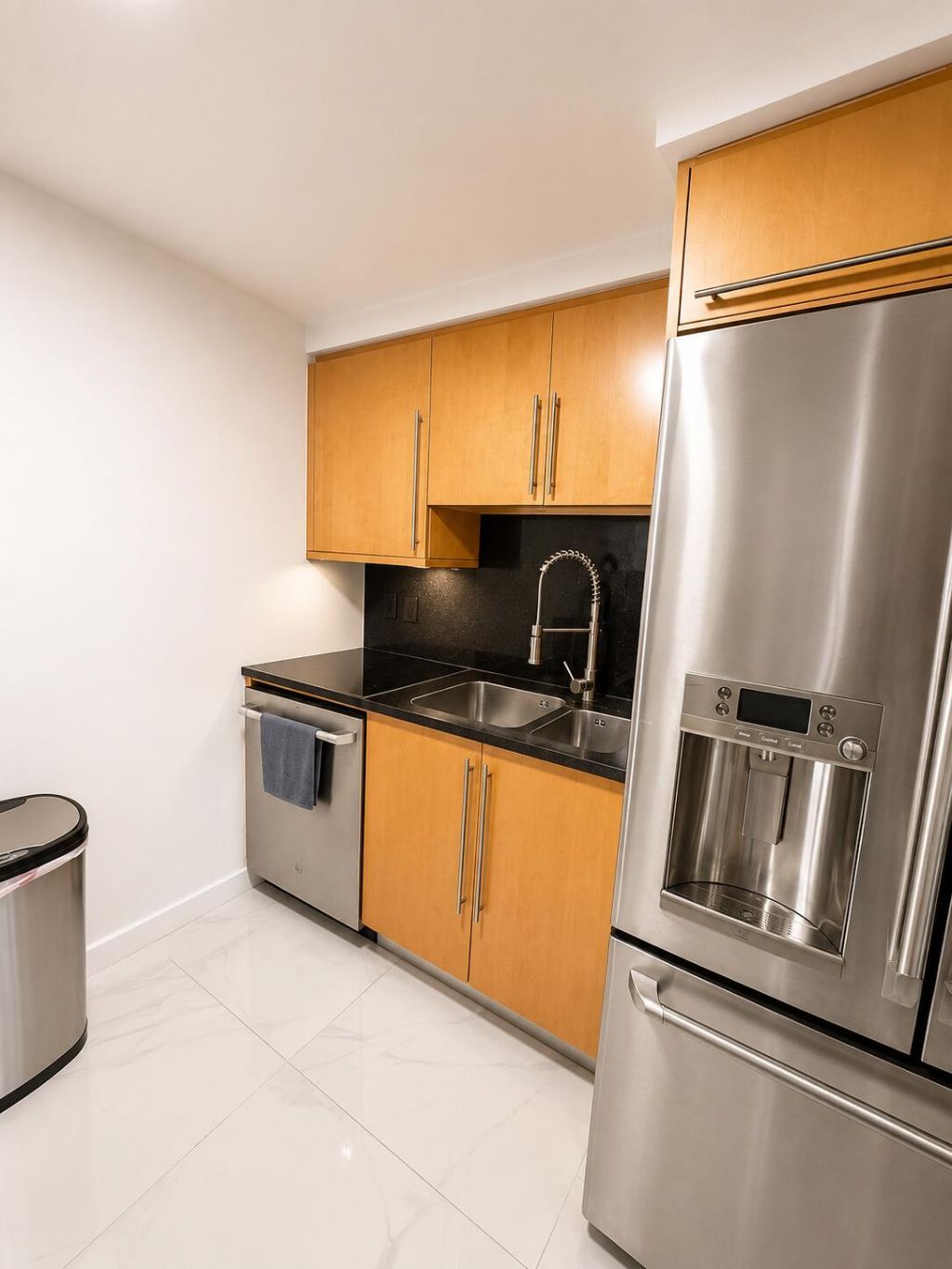 6365 Collins Avenue, Unit 811, Miami Beach, FL 33141 Photo
