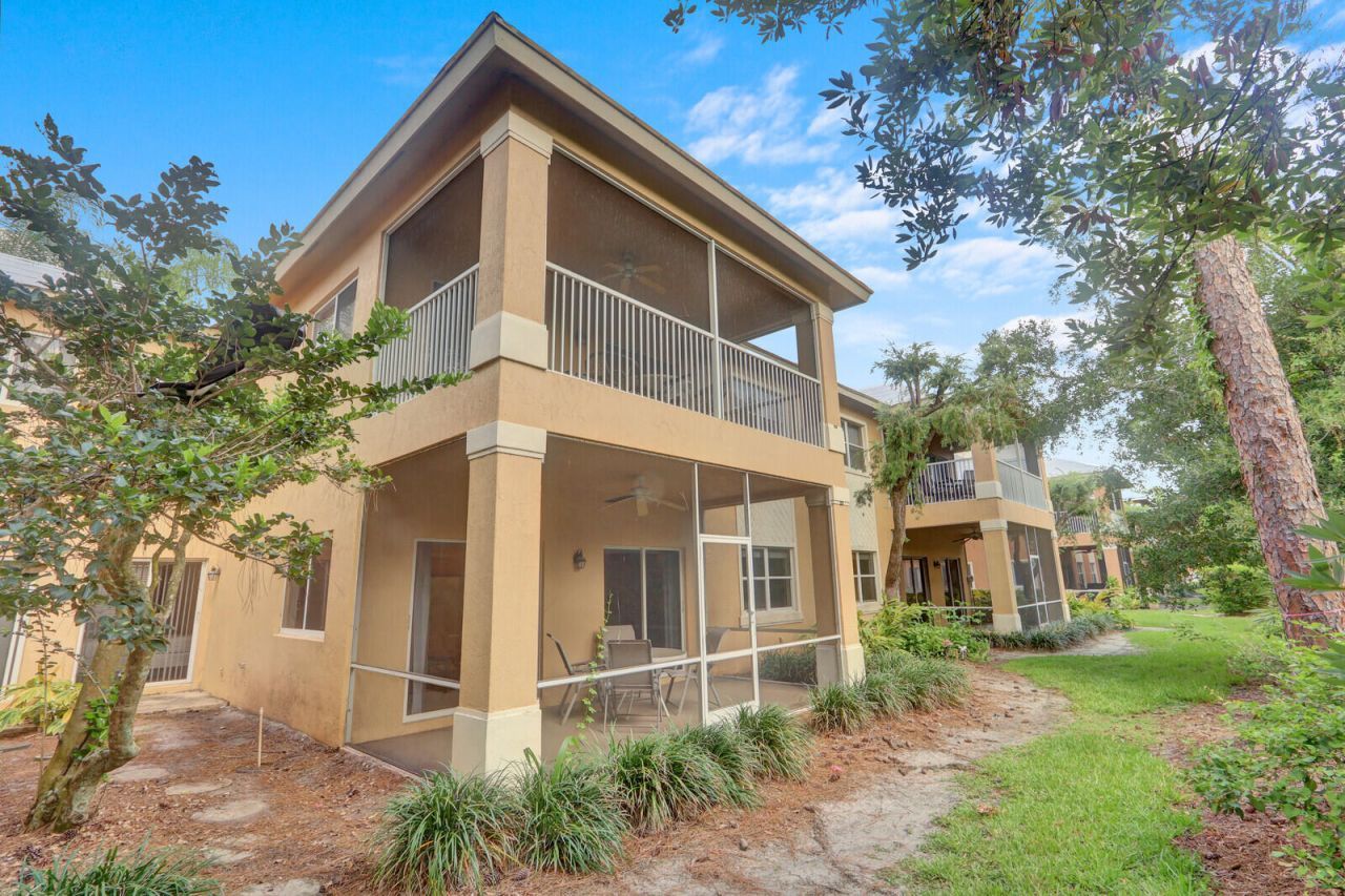 8319 Mulligan Circle, Port Saint Lucie, FL 34986 Photo