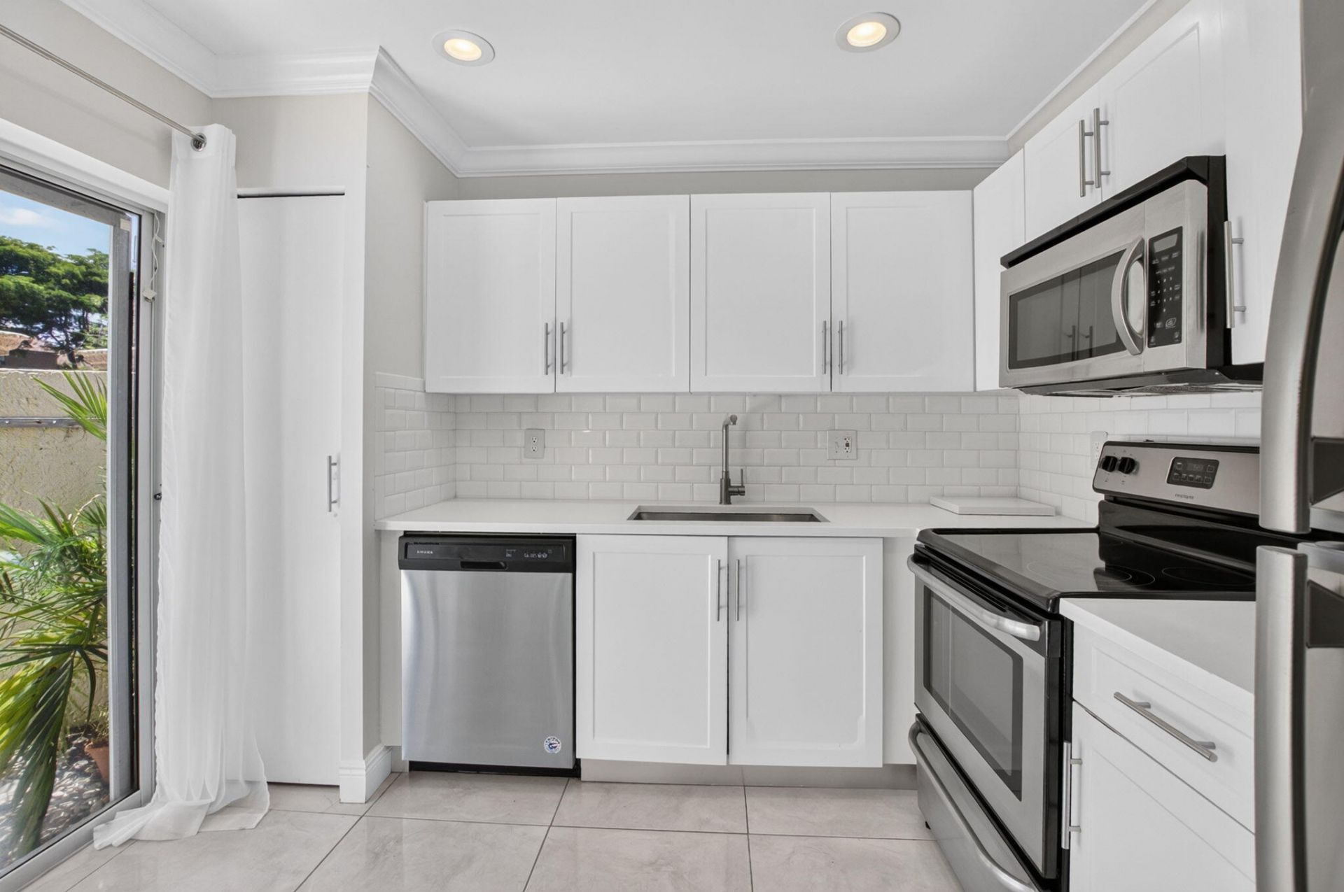 6665 Via Regina, Boca Raton, FL 33433 Photo